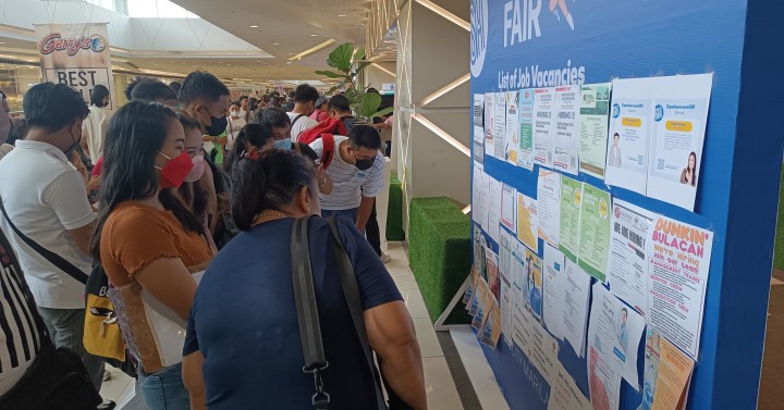 Pagkalipas ng isang taon, oportunidad sa trabaho tumaas – DOLE