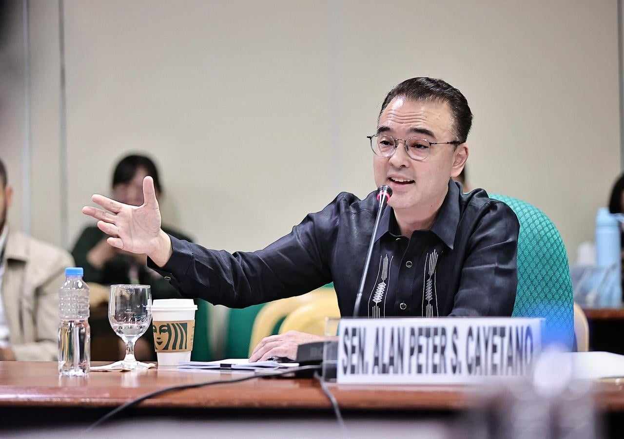 Cayetano pinagsabihan ang DFA, DMW sa hindi pagtanggol sa diplomat