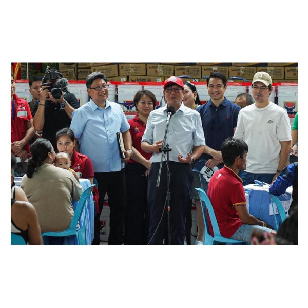 PANGULONG MARCOS, PERSONAL NA NAG-ABOT NG TULONG SA MGA NASUNUGAN SA TONDO